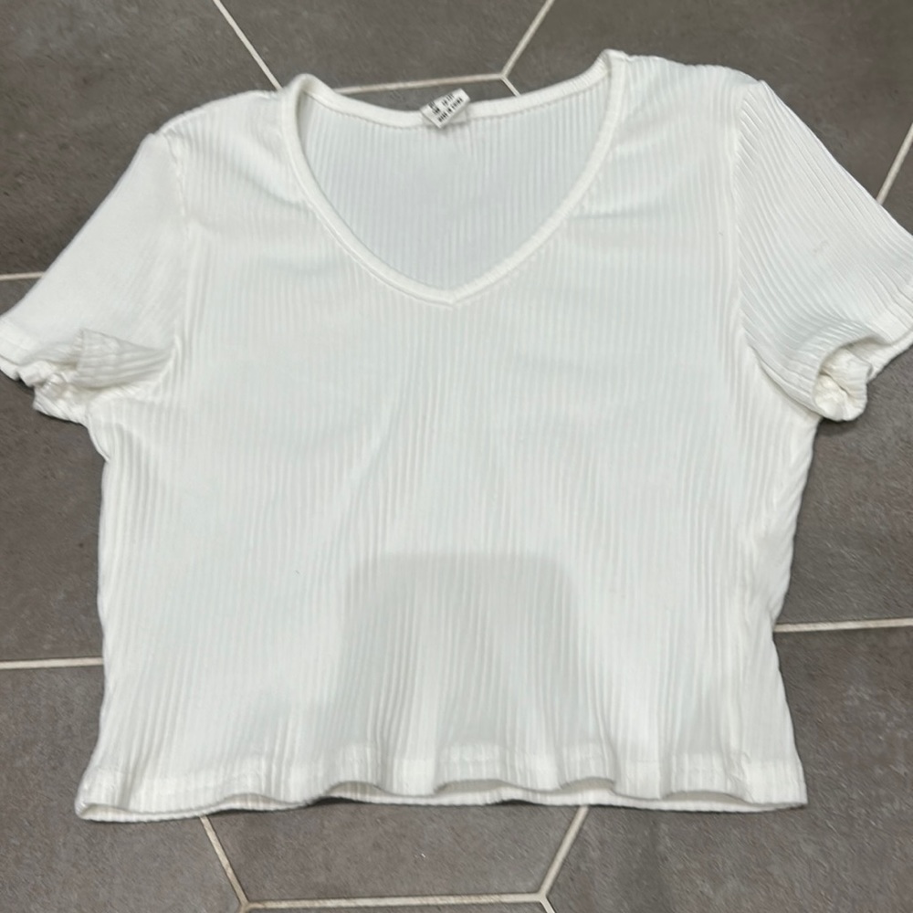 girls v-neck crop top
